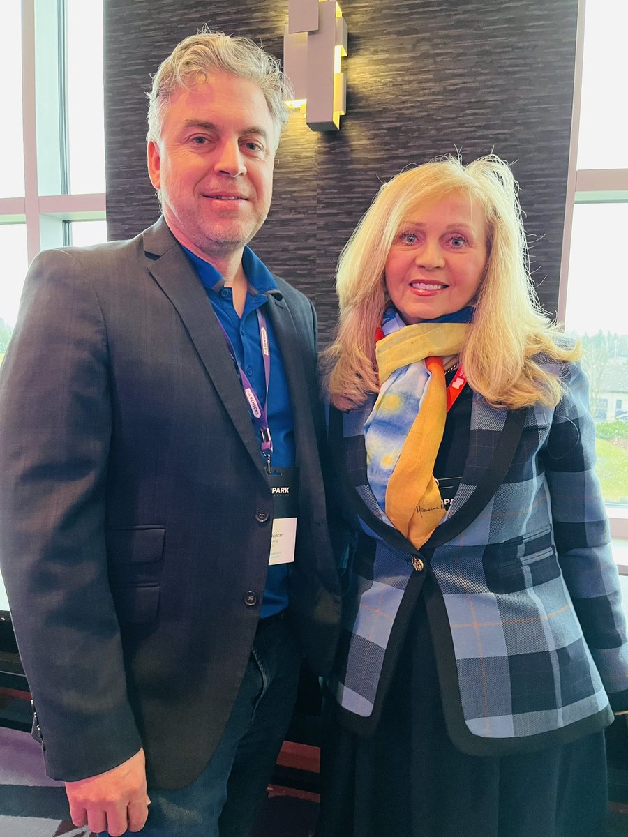 Laura Peck tweet media