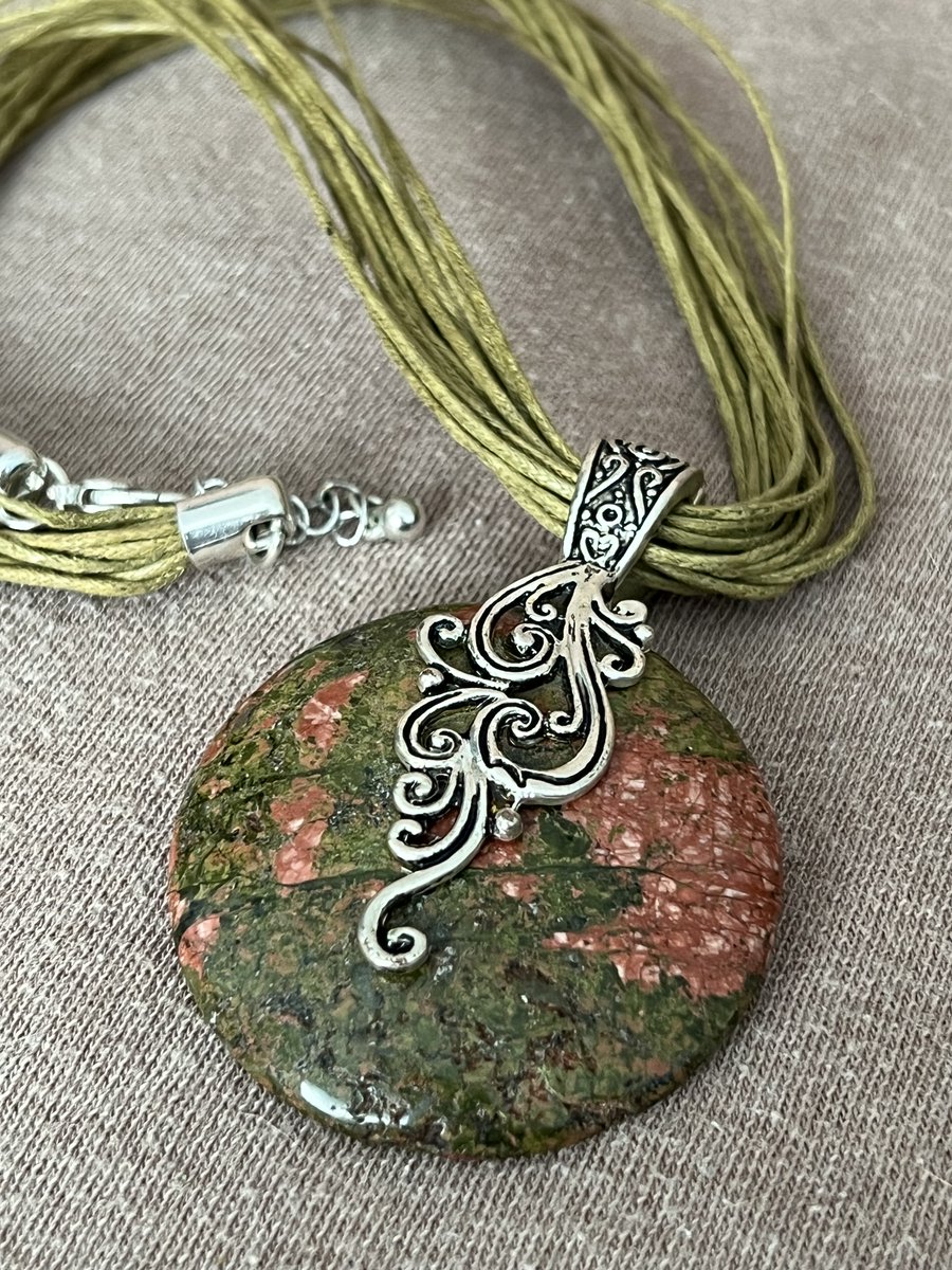 Stunning #Unakite #Jasper Gemstone Pendant 20' #Necklace Silver Tone #Filigree Clip FREE SHIP #gemstone #semiprecious #statementjewelry #ebayfinds #giftsforher #giftsformom #mothersday #uniquegifts #vintagejewelry #naturaljewelry #summerstyle ebay.com/itm/2667653147…