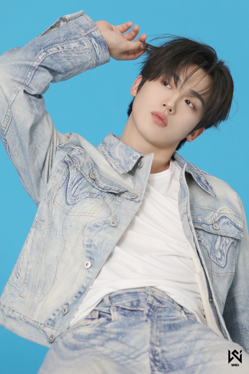 WEi__Official's tweet photo. [POST] 하늘에서 내려온 토끼가 하는 말~ 루아이 뷰티쁠❤

https://t.co/i5EJthbaIB

#위아이 #WEi
#김요한 #KIMYOHAN https://t.co/XVpBaBpxYe