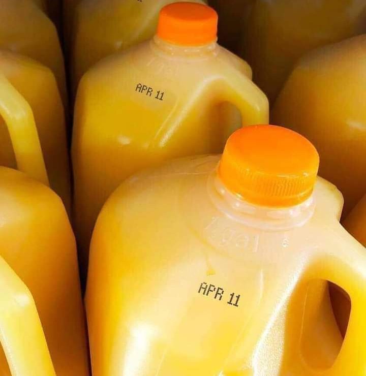 palephoenix's tweet photo. EXPIRATION DATE ACHIEVED.

Even if you still believe him innocent of his wife's demise (and #RonGoldman's), then you must accept his own admissions that he hurt her badly, and often.

#ojsimpsondead #ExpiredJuice #DomesticViolence #BroncoChase #NothingFits #MonstersInTheCloset https://t.co/eTAbW9W3Om