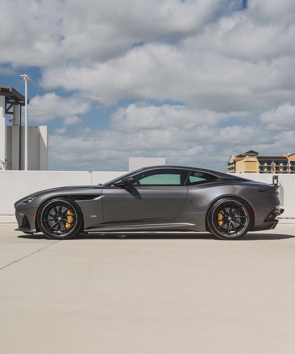 007 DBS ☁️ #AstonMartin