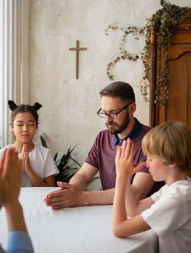 Familia que reza unida, permanecerá unida. 🙏❤️🤝