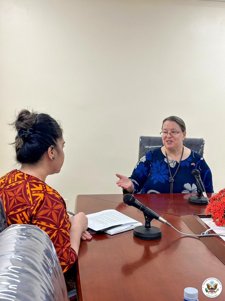 🇺🇸🎥🇹🇴 Appreciated the chance to chat with Anasiu Falekaono at the Tonga Broadcasting Commission about #USwithTonga relations, the first ever #STEAM Princess Camp, @PeaceCorps efforts, and the @USCG's Shiprider Program which helps Tonga counter illegal fishing, drug trafficking,…