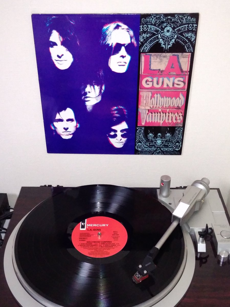 L.A. Guns - Hollywood Vampires (1991) #nowspinning #NowPlaying️ #アナログレコード #vinylrecords #vinylcommunity #vinylcollection #glammetal #hardrock #LAGuns #phillewis #traciiguns