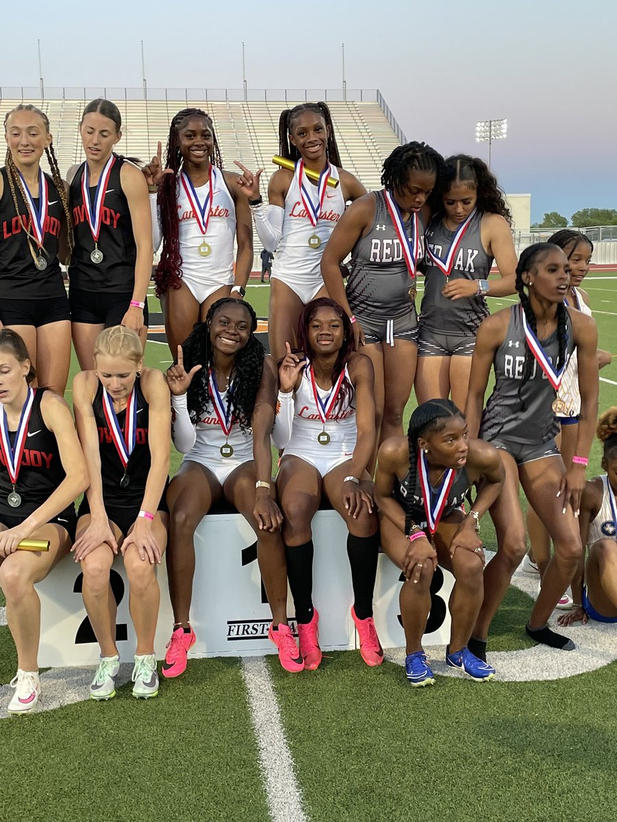 Lady Tigers 4X400 place 1st in a thrilling race! Giving LHS 🥇 place in District 13/14 Area Championship! @WeboTigerSports @TigerSdntMedia