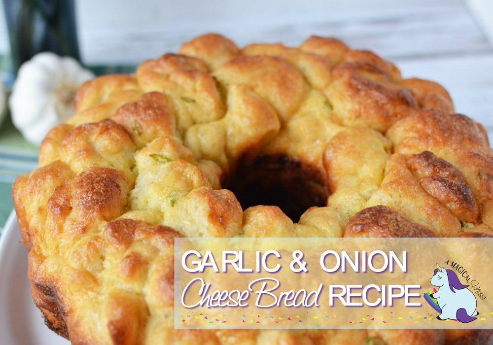 Garlic and Onion Pull Apart Cheese Bread Ring Recipe amagicalmess.com/pull-apart-che…