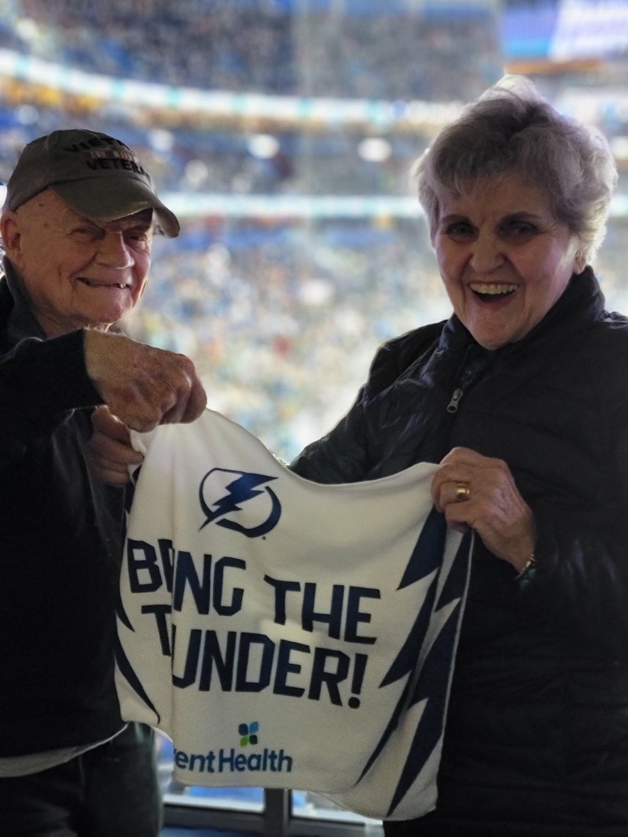 goarmy84's tweet image. First hockey game for this 91 year old #GoBolts
