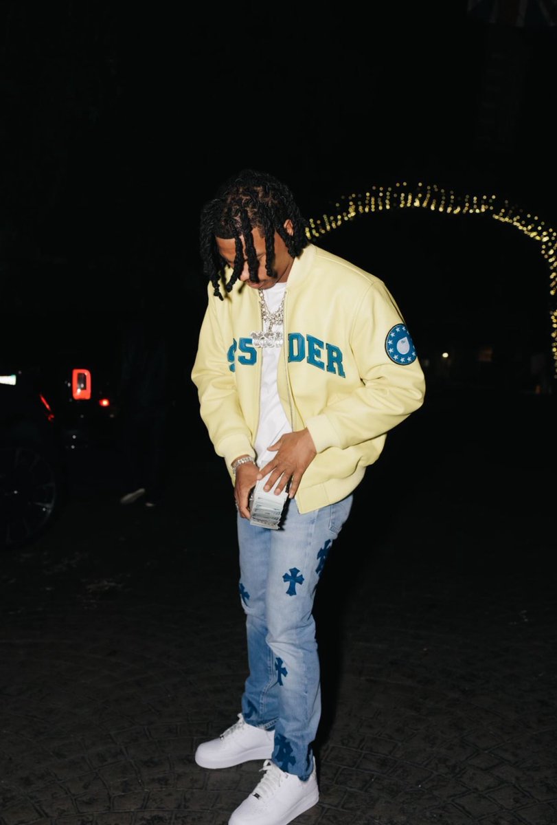whymojo's tweet photo. Lil Baby done got Loc’d by the 🐐
Hair by me! https://t.co/HkP40F5sK6