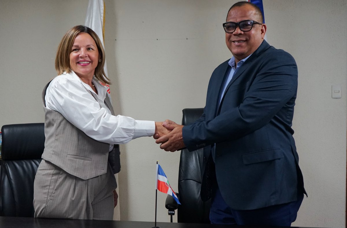 comunidadsegurd's tweet photo. El Programa Comunidad Segura y Olimpiadas Especiales República Dominicana (OERD) firmaron un acuerdo interinstitucional destinado a fortalecer la inclusión y promover la salud integral de personas con discapacidad intelectual en la República Dominicana.
#ProgramaComunidadSegura https://t.co/nJfRuMEYj2