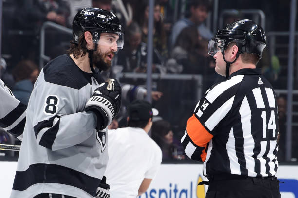 Calgary Flames vs. Los Angeles Kings get refs Kendrick Nicholson (#30) and Trevor Hanson (#14) with Tommy Hughes (#65) and Ryan Gibbons (#58) on lines scoutingtherefs.com/2024/04/44624/… @NHLFlames @LAKings #Flames #GoKingsGo #CGYvsLAK