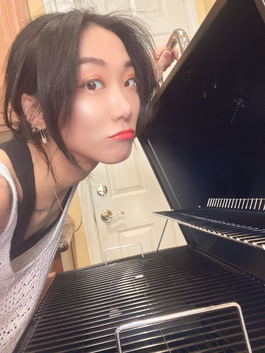 Charcoal Grilled Yakitori and Miso Salmon finishing stream time! Come watch me test out my new grill! Twitch.tv/triciaisabirdy