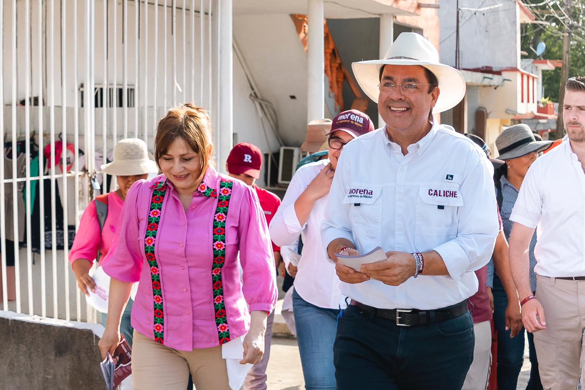 CalicheIRos's tweet photo. Para mí, es más que un honor, recorrer Villa Parrilla casa por casa, junto a una de las grandes referentes de nuestro movimiento, @amigarosalinda, candidata al Senado, con quien escuchamos el sentir de la gente.

#Tabasco #Distrito10 #Morena 
#6de6Morena #TodoMorena https://t.co/1shHOstVts