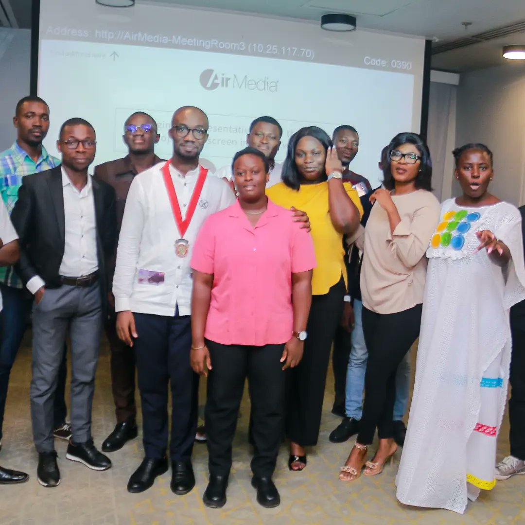 Ce Lundi 8 Avril 2024 à 19h, à l'hôtel Pullman Plateau, les clubs Rotary, Rotaract et Interact Abidjan Atlantis ont tenu une réunion commune, première du genre.

Le point d'animation de cette réunion a été une conférence sur "Le recrutement du collaborateur idéal".