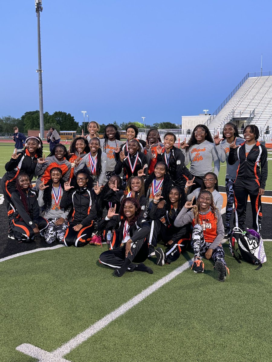 Area Champions Lady Tigers are #1 in the District 13/14 Area Championship @WEBO_Tigers @LancasterISD @TigerSdntMedia @WeboTigerSports #Roaring