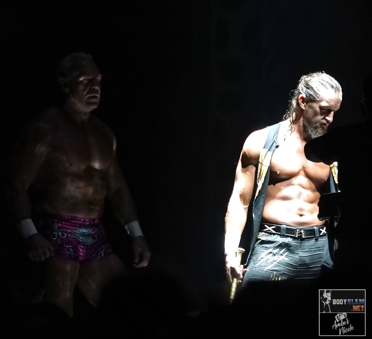 Jay White vs. Billy Gunn at AEW Dynamite Worcester, MA #aew #aewdynamite #aewrampage #jaywhite #billygunn #bulletclubgold #aewcommunity #ringofhonor #allelitewrestling #allelitewrestlingnews #wrestling #wrestlingmedia #wrestlingfan #wrestlingfans #femalephotographer