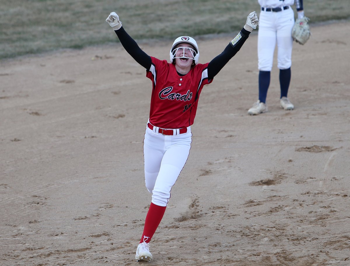 Chippewa Falls softball socked three home runs Thursday (including two from Lauren Shepherd) as the Cardinals outslugged Hudson 11-7 in a Big Rivers battle at Casper Park.
STORY: chippewa.com/sports/high-sc…
PHOTOS: chippewa.com/sports/high-sc…