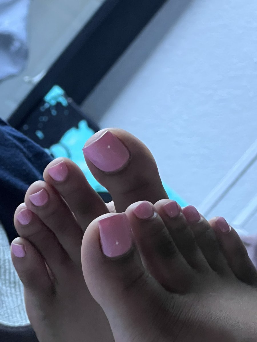 sheisimani1of1's tweet image. Pretty feet look good in any color not just white 💕love mine