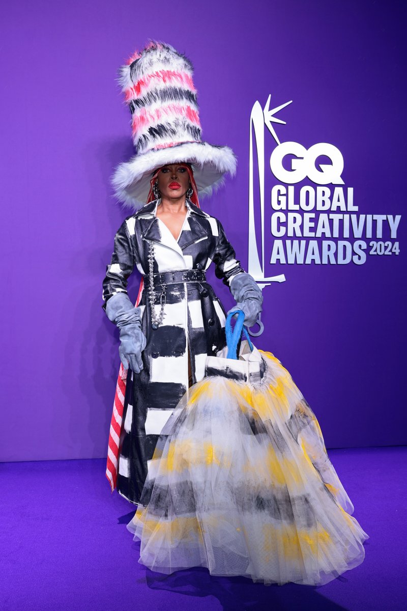 Hats off to Erykah Badu (@fatbellybella) in @marniofficial at the #GQCreativityAwards