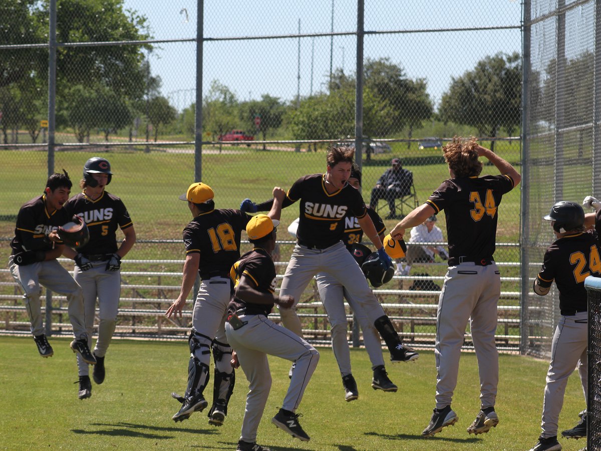 Cedar Valley Slams North Lake to Take Game 1 📰 cvcsuns.com/sports/bsb/202… #SunsUp | #DACBaseball