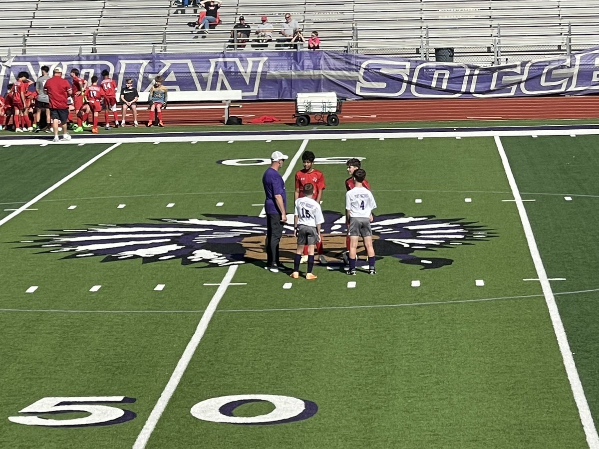 EfunBates2010's tweet image. First ever game with my school! We moved the ball great and played solid D. 😈 PNG 7-0 Bridge City #mytribe @HTXSoccer