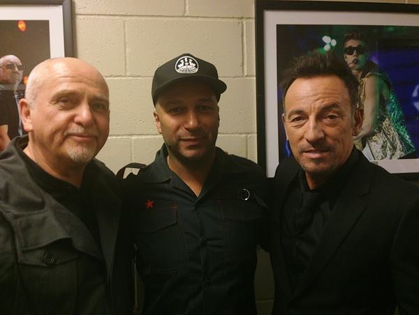 Peter Gabriel, Tom Morello, and Bruce Springsteen backstage at the Rock and Roll Hall of Fame Induction Ceremony. 
Foto: ©Patrick Doyle