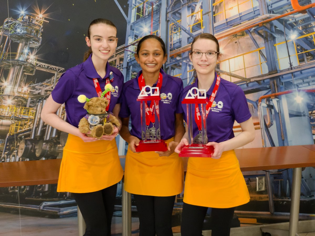 The Moment Makers tweet media