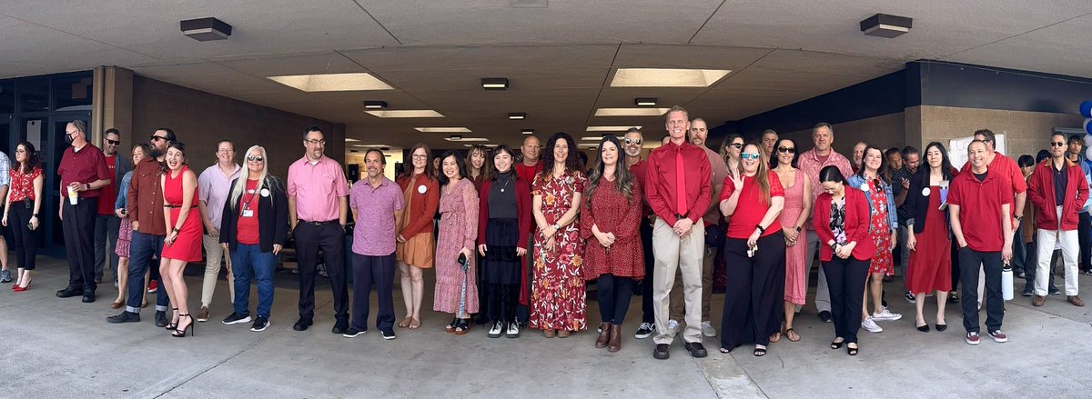 ASTA members at Lexington Junior High wore their #RedForEd during last night’s Open House in solidarity with the teachers and students impacted by the district’s decision to cut teachers and raise class size. #WeAreASTA #PutStudentsFirst #NoTeachersNoFuture #CommunitySchools