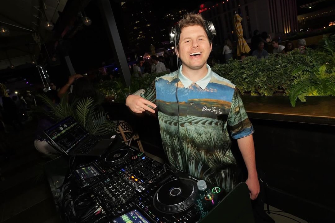 EDM Maniac (@edmmaniac) on Twitter photo .<a href="/DJLoganGarrett/">Logan Garrett</a> Recruits Rapper <a href="/SkizzyMars/">skizzius maximus iii</a> On Tech House Track “Deep End”
Read more: edmmaniac.com/logan-garrett-… .<a href="/DJLoganGarrett/">Logan Garrett</a> Recruits Rapper <a href="/SkizzyMars/">skizzius maximus iii</a> On Tech House Track “Deep End”
Read more: edmmaniac.com/logan-garrett-…