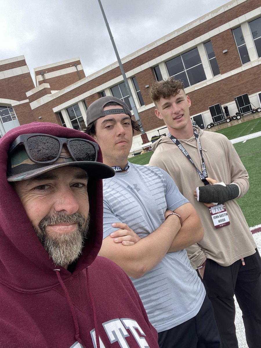 Good day at @HailStateFB. Got to catch up with my boy @isaacdsmith. Keep you eyes on him this year. Big year coming. @MacCorleone74 @IAHS_FB @chriswalters10 @clintahoots