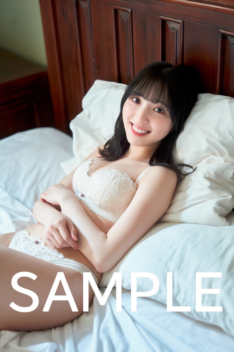 豊田萌絵 写真集『moe』【公式】 on X: 