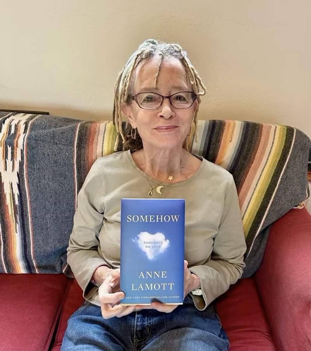 My dear friend @ANNELAMOTT has a new book. SOMEHOW is the work of a wildly talented, funny, caring, tainted saint…just what we need. ❤️💛😊🌷🌷🌷🌷🌷🌷🌷 Check out this article from the Washington Post washingtonpost.com/books/2024/04/… and grab yourself a copy of her stunning new book.