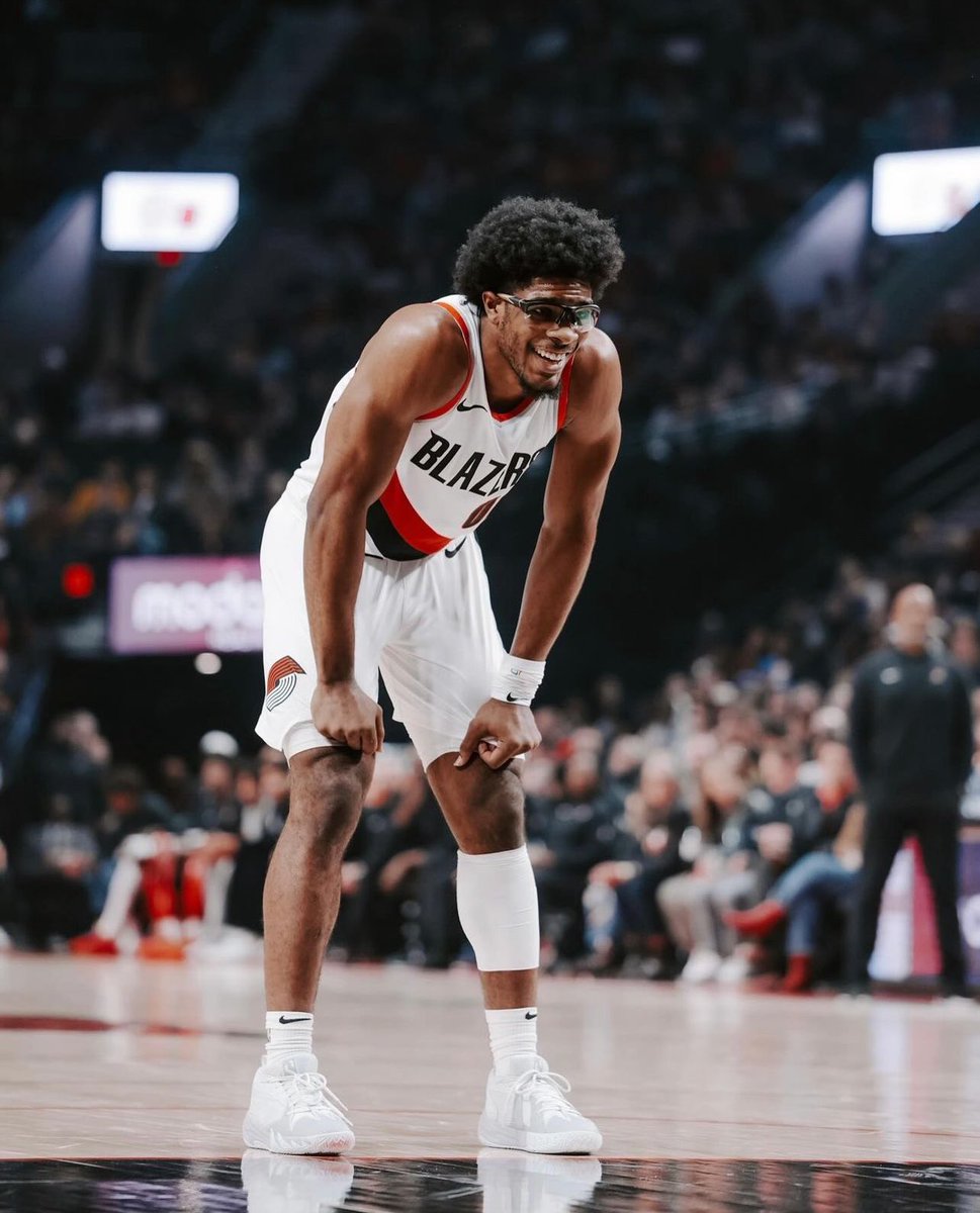 Scoot Henderson tonight:

18 PTS
3 REB
12 AST
2 STL

Back to back double doubles with Points and Assists 🌟
#RipCity