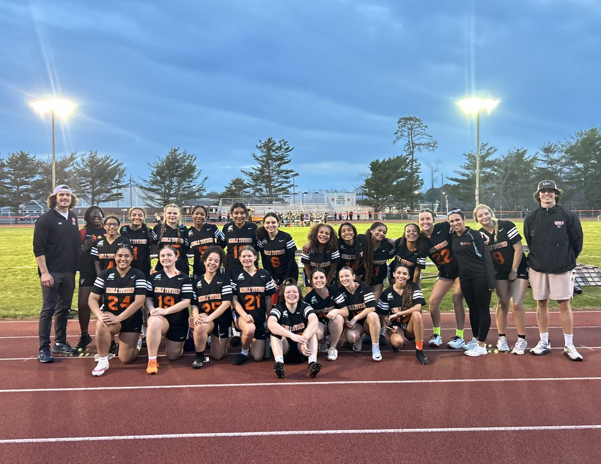 Middle Township played their first flag football game last night against Cape May Tech, winning 45-6! @MTHSAthletics1 @MTHSFB
