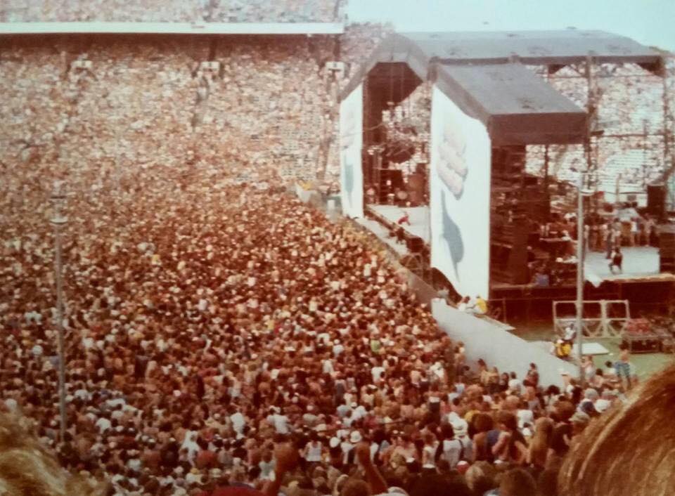 tallpaul233's tweet photo. @rocknrollgarag1 I was 21 years old and saw this tour at the Texxas Jam 1984 in Dallas,TX. It was .38 Special, Bryan Adams, Gary Moore, Ozzy Osbourne with RUSH as the headliner! Rush was always "Grace Under Pressure"!!! I loved the 80's!!! Great times! 🎸🤘 #Texxasjam @Concert_People https://t.co/tbIyZJi1XB