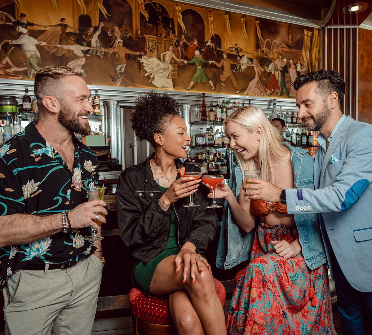 TheQueenMary's tweet photo. Check out our new "Whats On Deck" event calendar! From #MeetMeAtTheMary Tuesday Happy Hours to Brushes &amp; Bubbly Wine Night, there's #AlwaysSomethingToDo at the Mary! 

https://t.co/fjqiw5WWH5 https://t.co/dKNAT4k4ee
