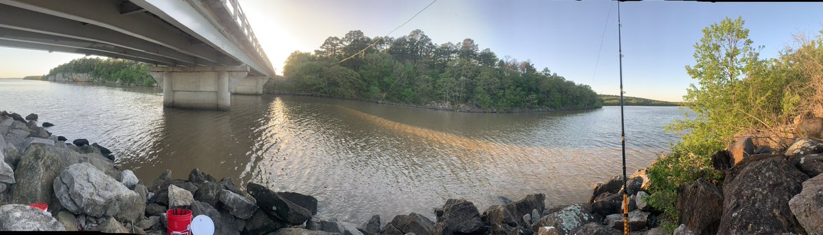 Ohmslices's tweet photo. No luck today, but dope pics 🫶🏽
#fishing #peoplearetrashy https://t.co/llGeOz7Aru
