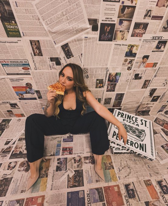 🍕❤️ https://t.co/xv30kXJ7tp