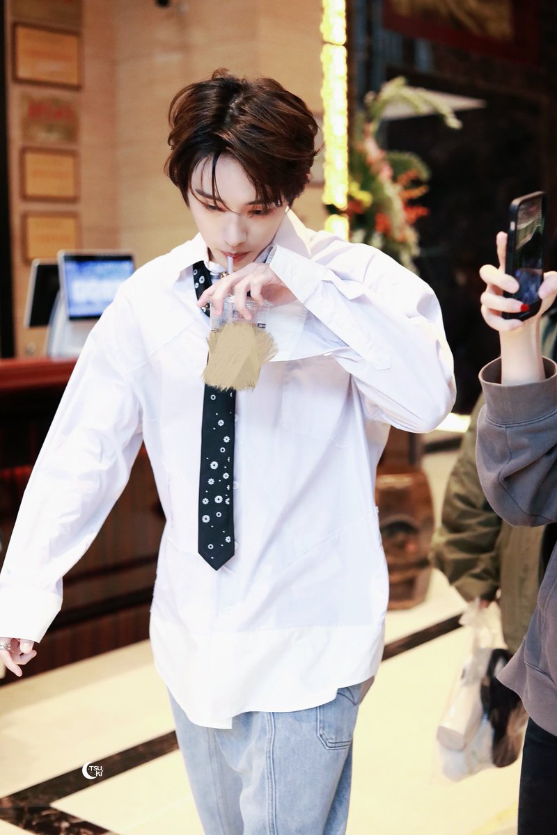Tsuki_winwin's tweet photo. 240412 출근

#董思成 #윈윈 #DongSicheng 
#WINWIN  #ウィンウィン https://t.co/2n0D7qAgVB
