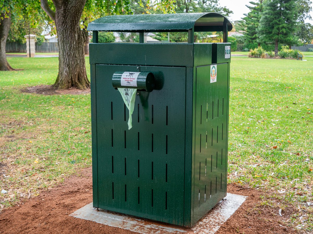 Have you seen our new Doggie Dunnies recently installed at Tusmore Park and Penfold Park? These bins are specifically designed for the disposal of dog waste in the compostable bags provided, with the contents of the bins then sent for composting rather than landfill.