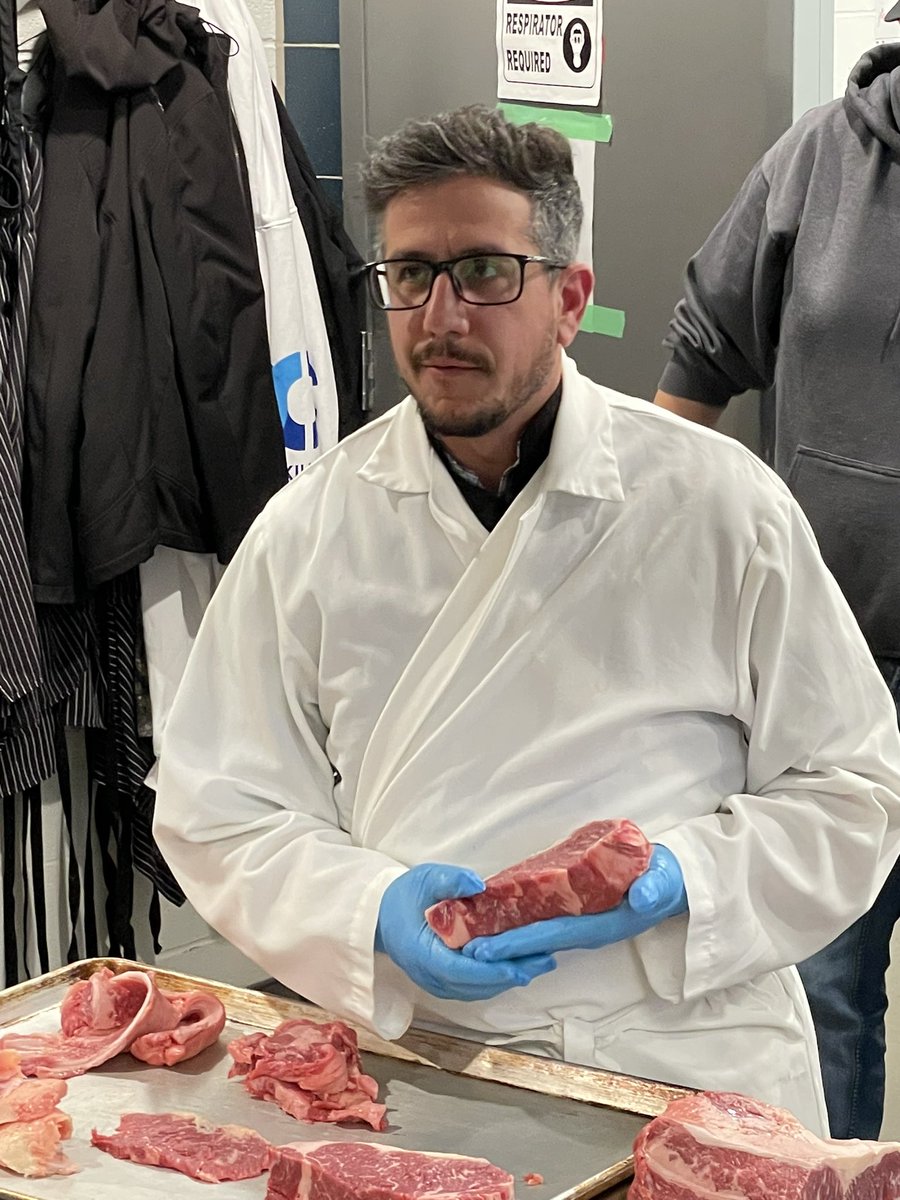 claytell's tweet image. Thanks to Off the Bone for butchering demo at Hospitality Tech Teachers PL. numeracy thru Pricing yields, literacy thru menu creation, integrated Tech and  food trucks, so much great learning @PeelSchools #PeelSciTech #PeelSTEAM