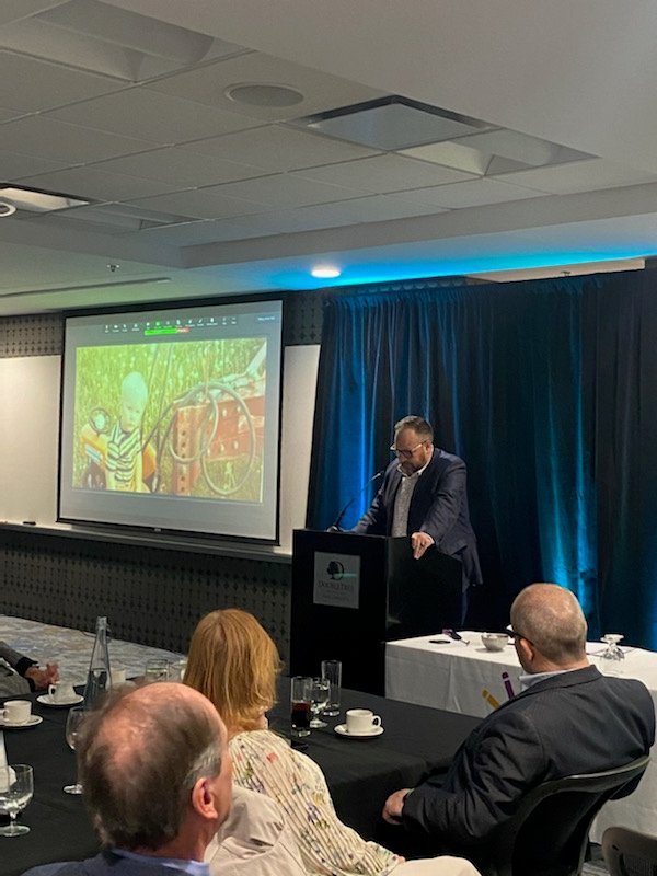 PublicSchoolsAB's tweet photo. Five time CCMA Major Market Personality of the Year @ChrisScheetz spoke to PSBAA about connecting in your community and striving to be your best. A key take away was the power of vulnerability and the impact it has on others. https://t.co/9o18CbnEua