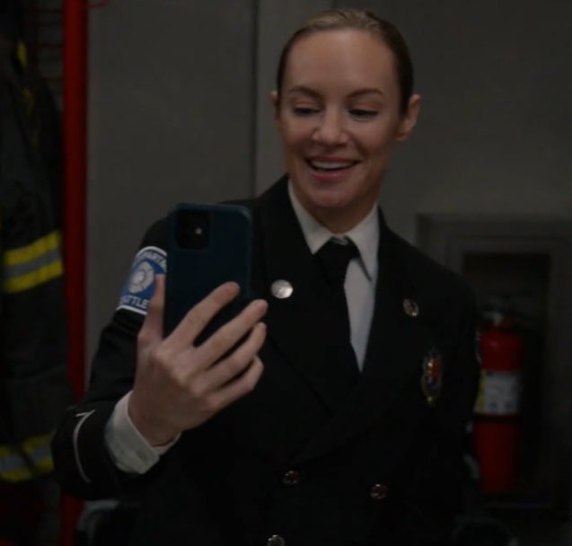 “Bye probie, I love you both.” 🥹

#SaveStation19 #station19