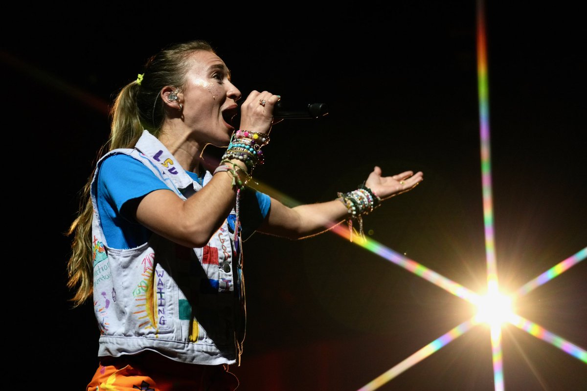 These are the days💛🌸 with @Lauren_Daigle tonight at Toyota Center! 📸: @TrishBadger