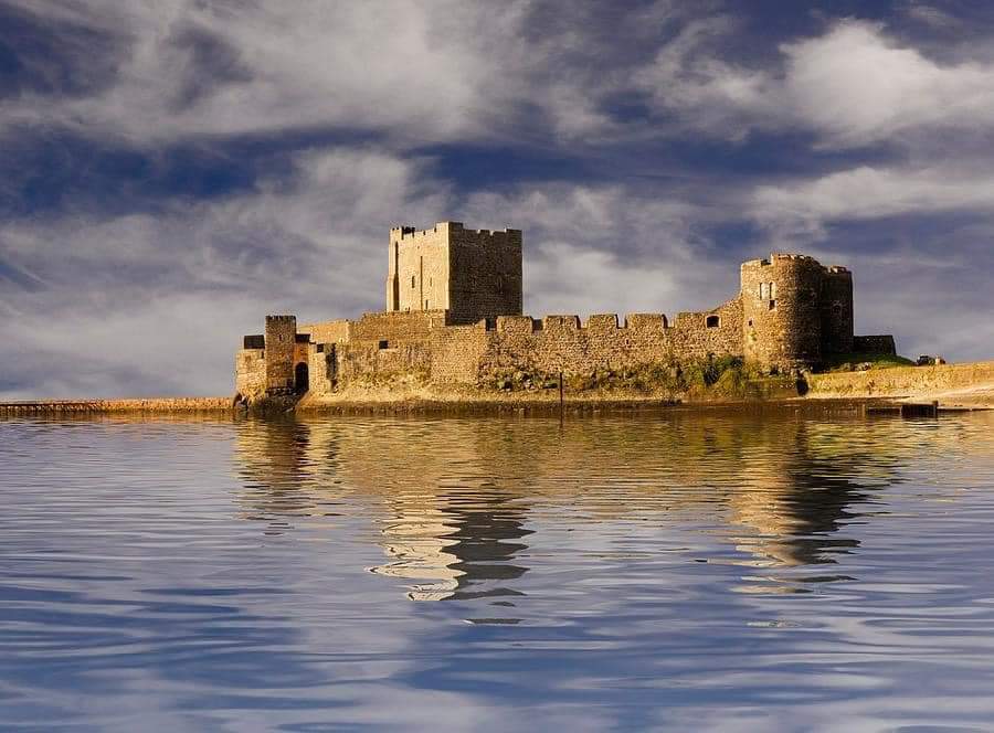 Carrick Fergus Castle - northern Ireland : Begun by John de Courcy soon after his 1177 AD, invasion of Ulster. Besieged in turn by the Scots, Irish, English and French, the castle played an important military role until 1928 and remains one of the best preserved medieval…