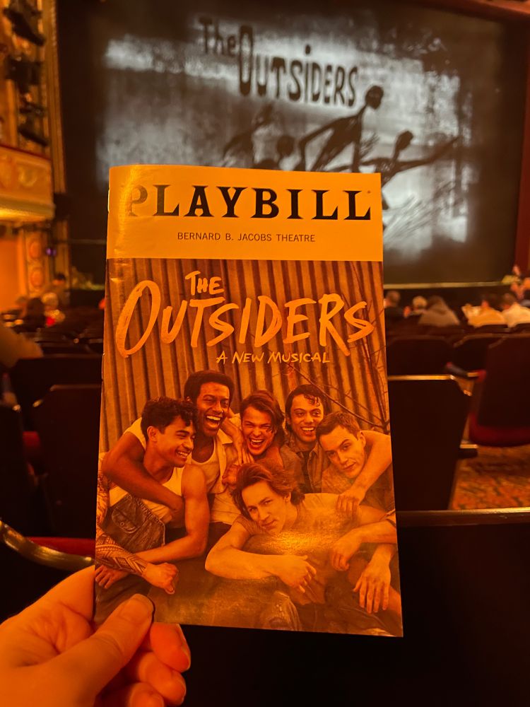 So many actors in #TheOutsiders musical—opening on Broadway tonight—blew me away. Particularly Joshua Boone (Dallas) & Brent Comer (Darrel), two nuanced performances and visceral voices that will stick with me for awhile. But the show itself left me with mixed feelings 🧵