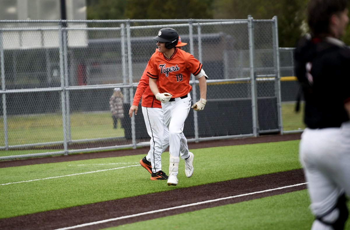 Columbian preps tweet media