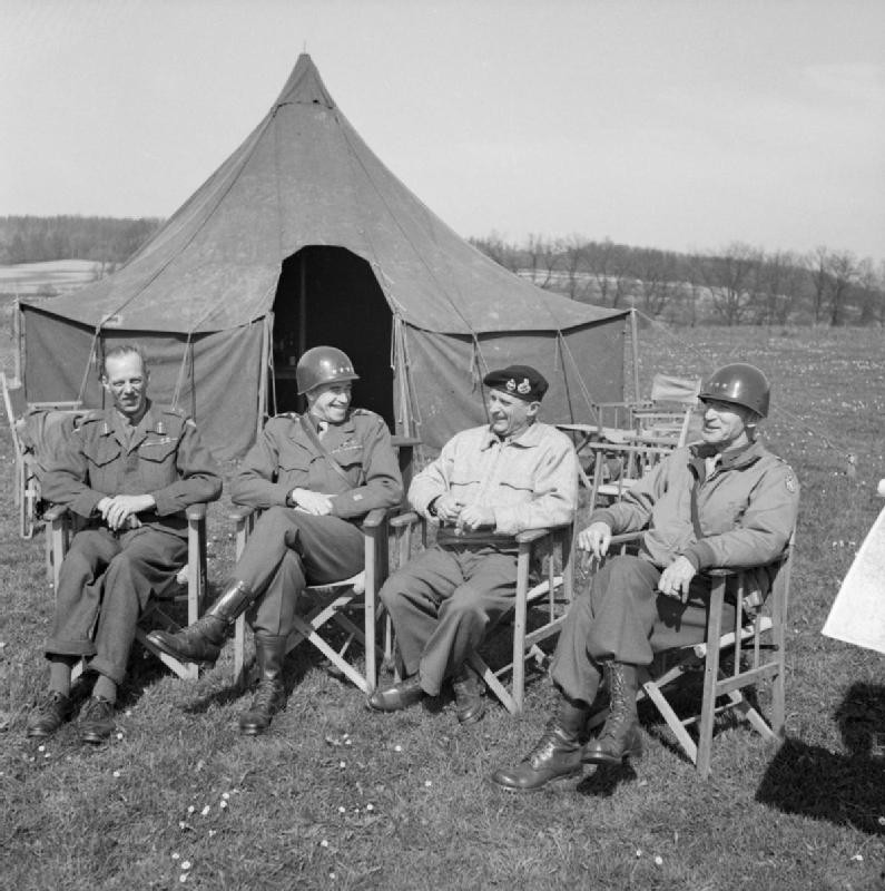 Miles Dempsey, Omar Bradley, Bernard Montgomery, and William Simpson, 11 Apr 1945 

#ww2 #wwii #worldwar2