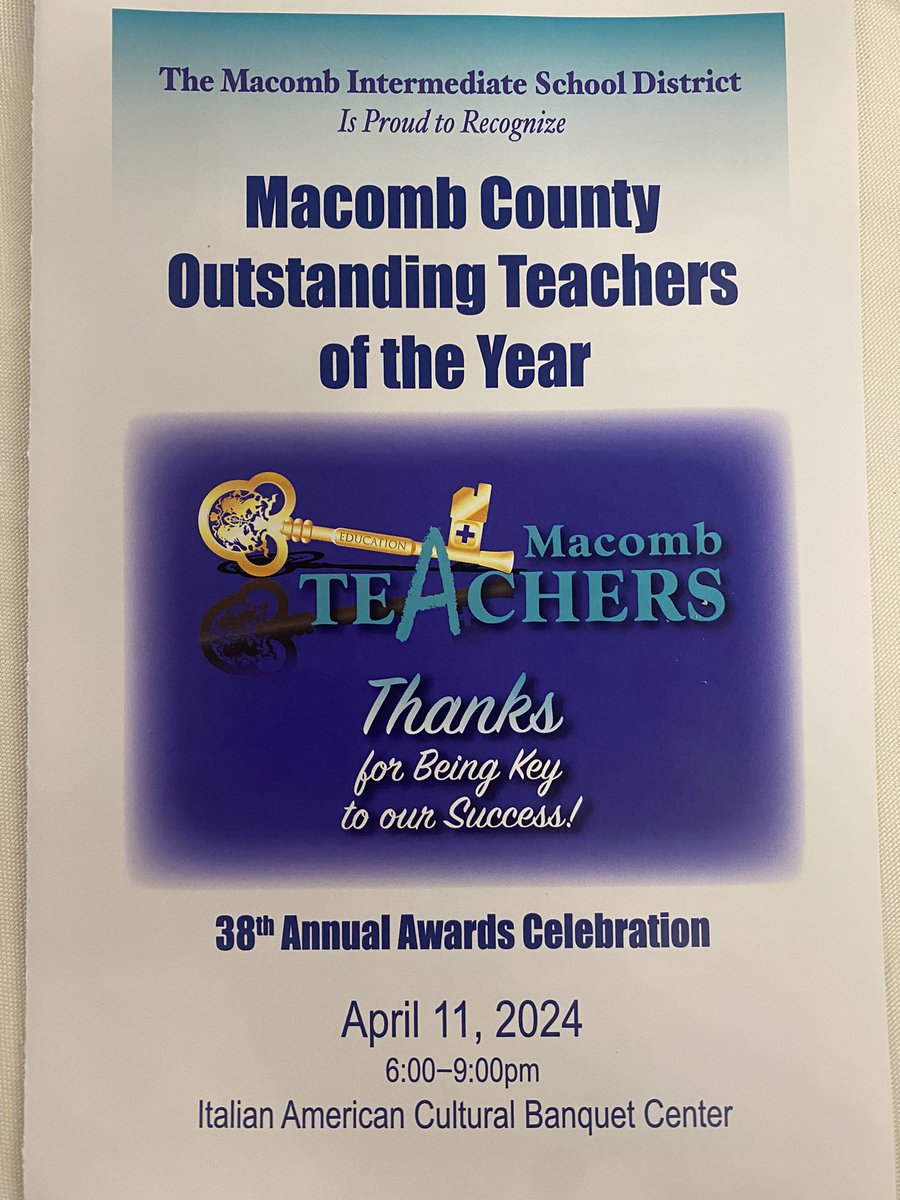 MsEIljo's tweet image. Marathon day but a great day! 8th graders rocked the PSAT, celebrated our WCS Teachers of the Year and ran into a former student who is now officially taller then me! 🏃🏻‍♀️‍➡️🙇🏻‍♀️✍🏼👊🏻99%👏🏻👩🏻‍💻🍎🥇🎉
#DoodleSheetCracksMeUp #SoManyGreatTeachers #KeepGrowingAndLearning