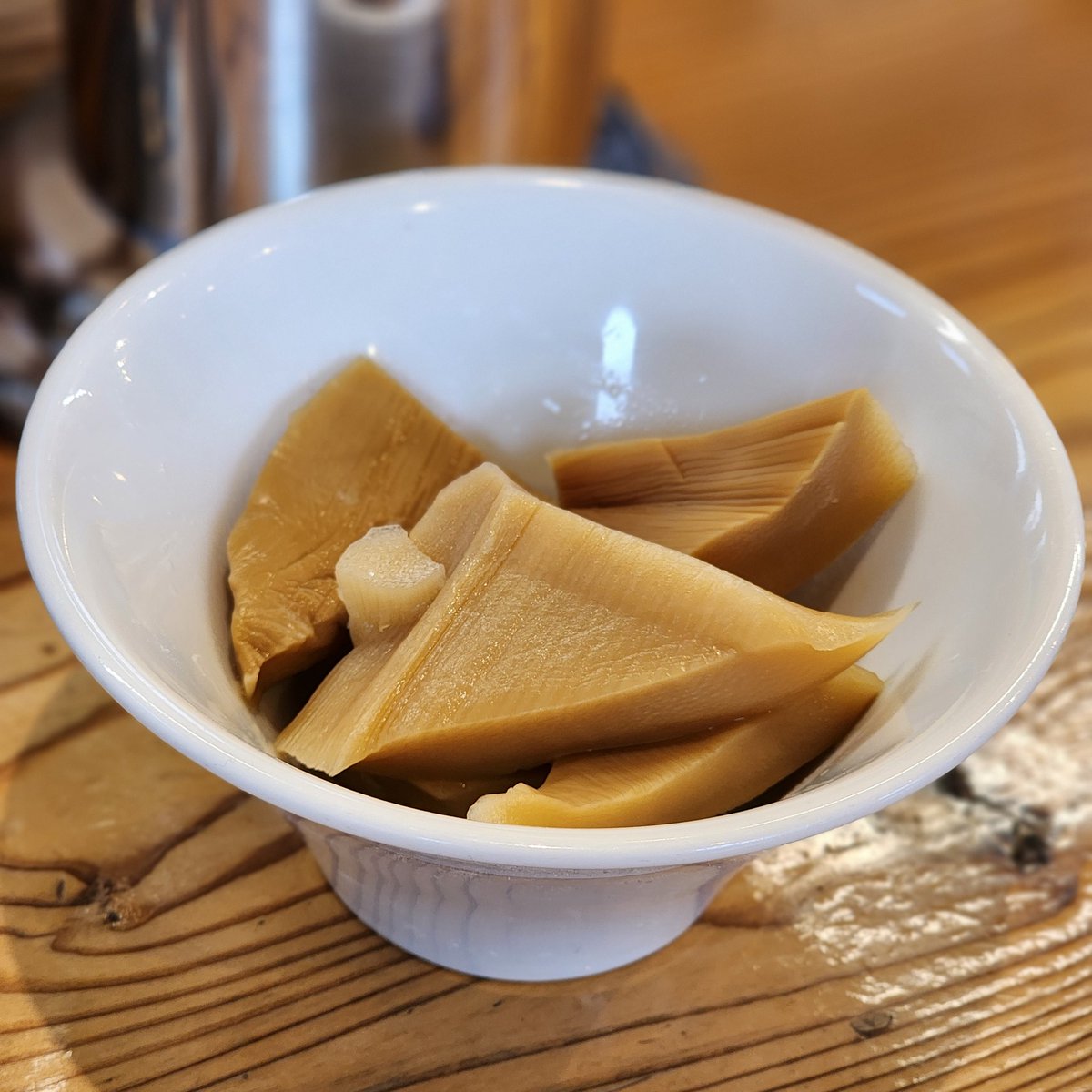 らーめん　いつ樹
蟹白湯つけ麺
三角メンマ

蟹の旨味たっぷりのいつ樹らしい一杯！
スゲー美味かった！
ご馳走さまでした。