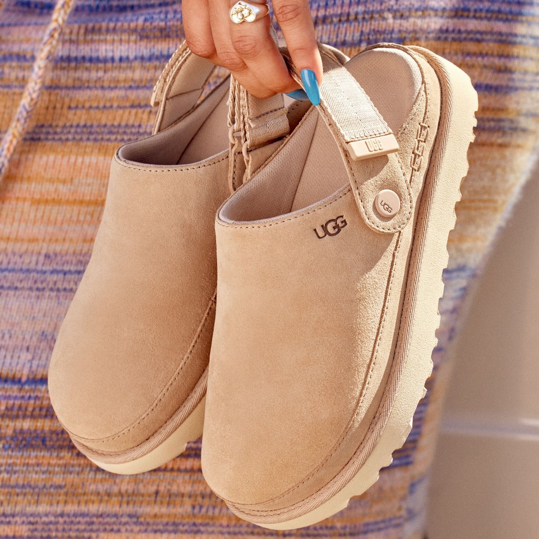 If you want comfort and style, the Goldenstar Clog from UGG delivers ✨️💛 UGG Goldenstar Clog R2999 Shop in-store at Office London Truworths today 🛍️ #Gateway #GatewayWorld #OfficeLondon #Truworths